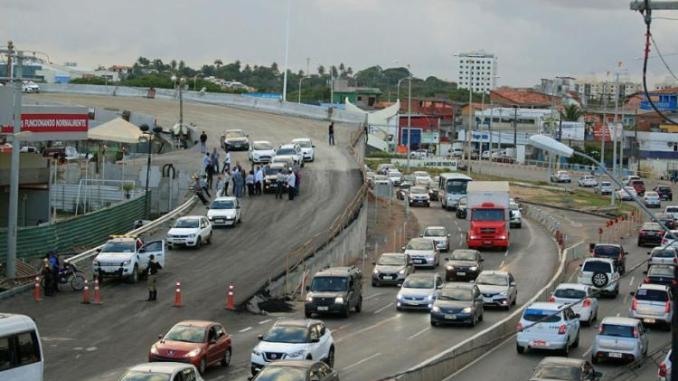 Resultado de imagem para Trânsito muda na Estrada do Coco a partir desta quarta-feira