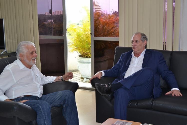 Wagner recebeu Ciro Gomes para um almoço em seu gabinete, no Centro Administrativo da Bahia - Foto: Juliana Costa l SDE Bahia Flickr