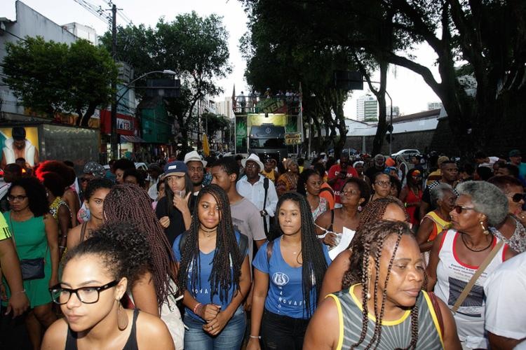 A 38ª Caminhada da Consciência Negra saiu do Campo Grande para o Pelourinho - Foto: Mila Cordeiro l Ag. A TARDE