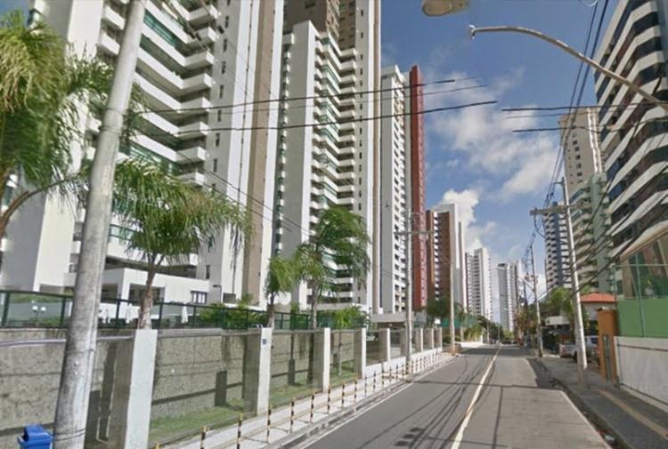 Criança caiu na rua próxima à delicatessen Pão e Mais - Foto: Google Street View