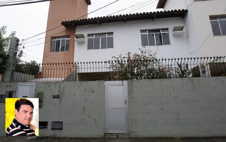 Nilson foi encontrado pela polícia na casa, todo sujo de sangue - Foto: Margarida Neide l Ag. A TARDE e Arquivo pessoal