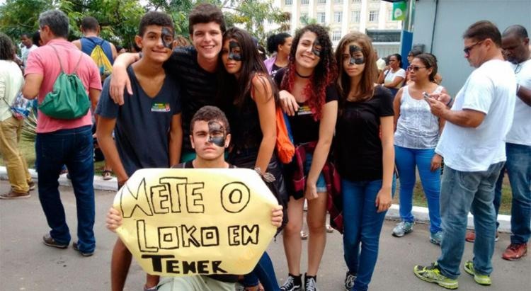 Estudantes decidiram apoiar protesto por sonhar com aposentadoria no futuro - Foto: Aurélio Lima | Ag. A TARDE