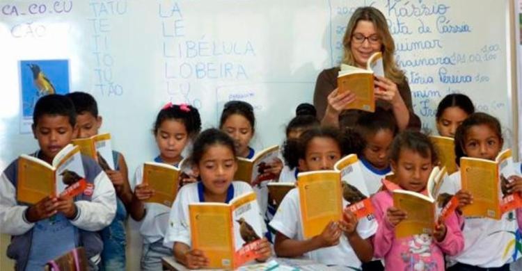 Crianças deverão ter acesso desde cedo a conteúdos de português e matemática - Foto: Elza Fiuza | Arquivo | Agência Brasi