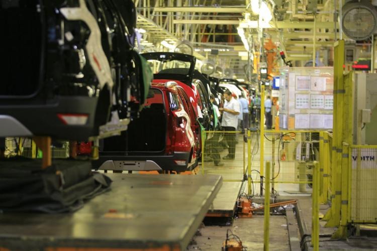 A fÃ¡brica da Ford em CamaÃ§ari tem operado em trÃªs turnos, e, considerando todo o complexo produtivo em torno da planta, gera cerca de 10 mil empregos, conforme o sindicato - Foto: JoÃ¡ Souza l Ag. A TARDE