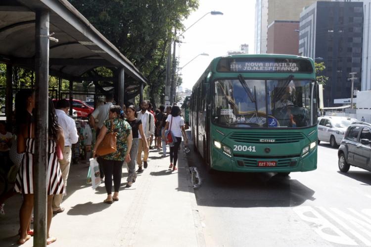 O assunto estÃ¡ na pauta que aborda, dentre outros pontos, a renovaÃ§Ã£o da frota e ar-condicionado nos coletivos - Foto: Luciano da Matta l Ag. A TARDE