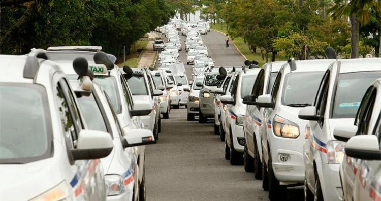 A audiência vai discutir sobre a prestação do serviço de táxi - Foto: Luciano da Matta | Ag. A TARDE