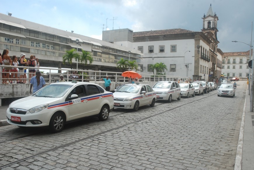 Resultado de imagem para fotos de taxis em salvador