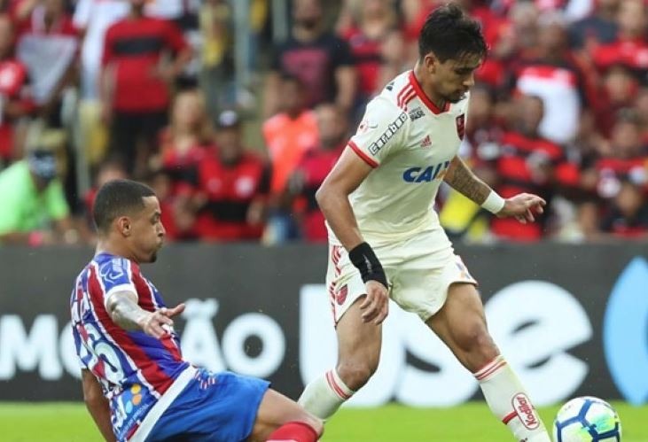 Resultado de imagem para Flamengo vence Bahia com golaÃ§o de Lucas PaquetÃ¡ e segue lÃ­der do Brasileiro