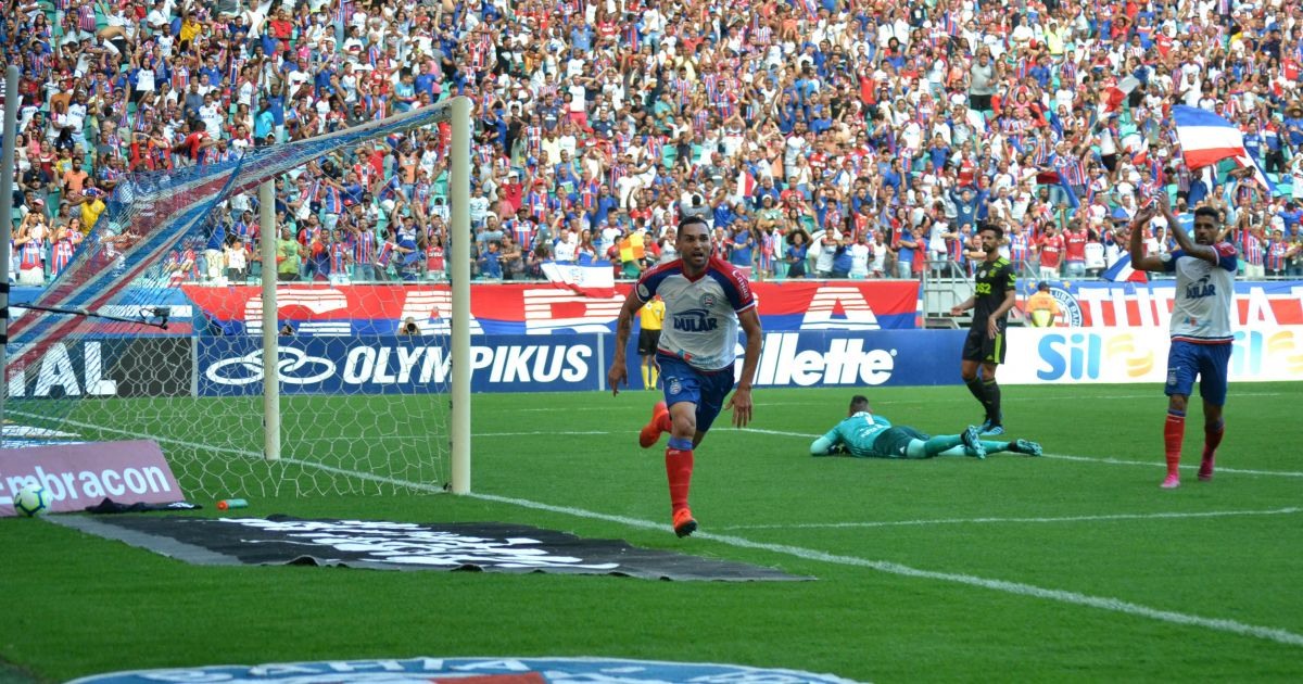 Resultado de imagem para Em grande fase, Gilberto Ã© autor de todos os gols do Bahia apÃ³s Copa AmÃ©rica