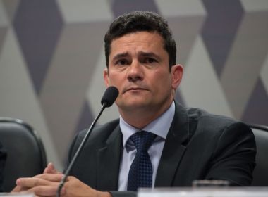 OrientaÃ§Ã£o para PF Ã© de 'nÃ£o proteger ninguÃ©m' em caso de laranjas do PSL, diz Moro