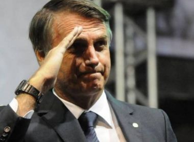 Bolsonaro afirma que vai processar ator JosÃ© de Abreu em discussÃ£o em rede social