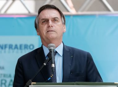 Bolsonaro dÃ¡ passaporte diplomÃ¡tico a Edir Macedo e esposa do bispo