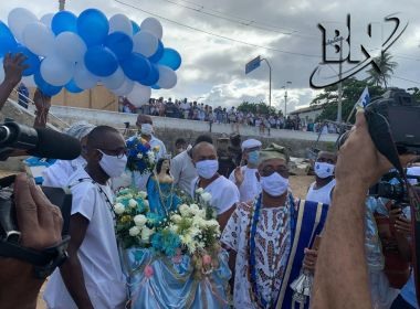 Pescadores entregam presente principal a Iemanjá neste Dois de Fevereiro sem festa