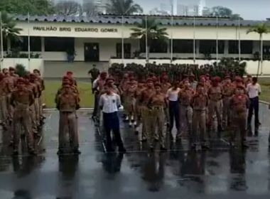 Alunos do Colégio Militar teriam sido obrigados a ficar na chuva por 45 minutos