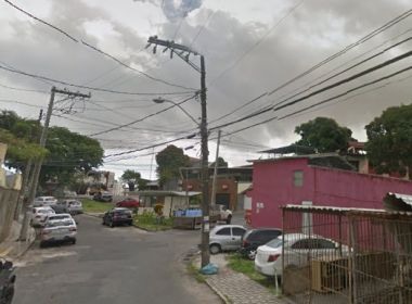 Homem é morto a tiros em Vila Laura; local é isolado pela PM