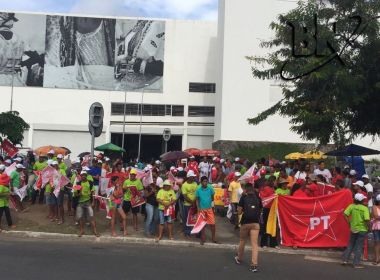 Manifestantes iniciam protesto a favor da liberdade de Lula na regiÃ£o do Iguatemi