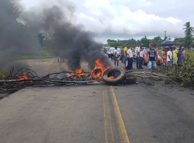 Protesto contra preÃ§o de combustÃ­veis bloqueia via que dÃ¡ acesso a Bom Despacho