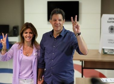 Haddad vota em SÃ£o Paulo e se diz 'esperanÃ§oso' com sentimento nas ruas