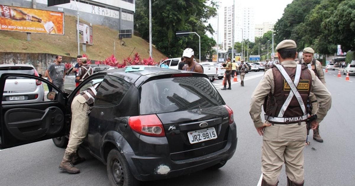 Bahia Notícias / Notícia / PM recebe alta depois de ser baleado ...