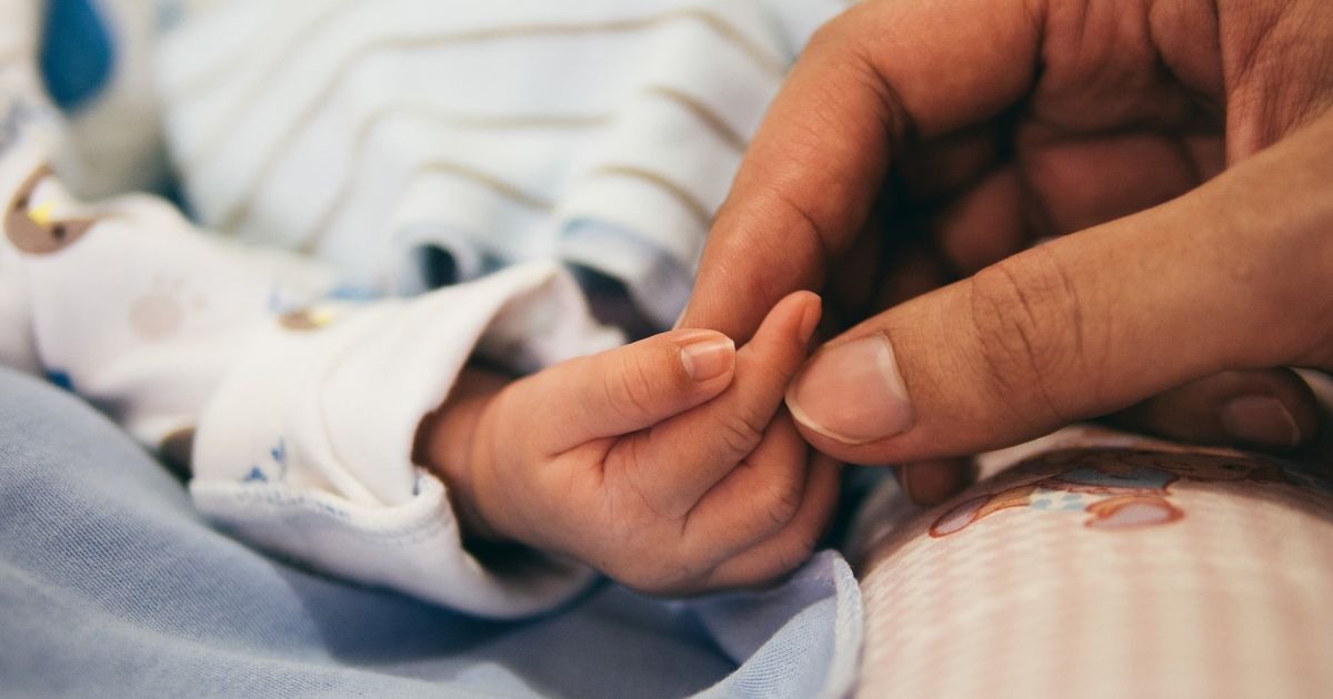 Bahia Notícias / Saúde / Notícia / Às margens do Velho Chico, Juazeiro e  Petrolina têm 4 partos por dia de mães com até 19 anos - 09/09/2020