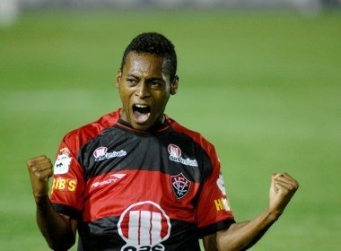 Vitória admite interesse no retorno do atacante Marquinhos