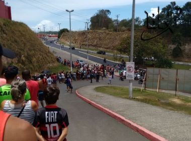 Ba-Vi: Torcida do Vitória forma grande fila para comprar ingressos no Barradão 