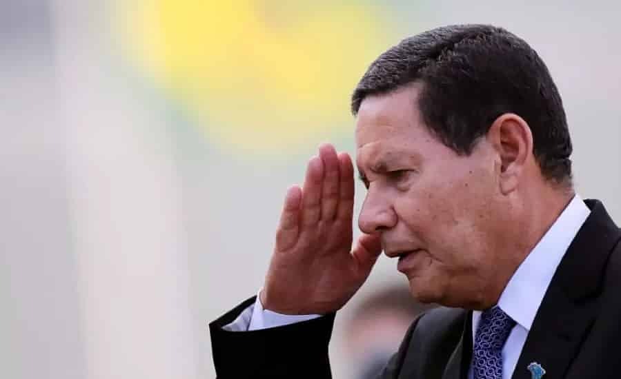 Deixa o cara governar”, sugere Mourão - ac24horas.com - Notícias ...