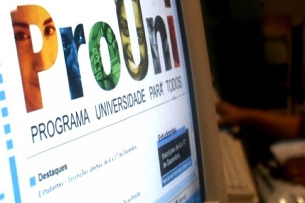 Resultado de imagem para ProUni oferece 174 mil vagas; inscriÃ§Ãµes comeÃ§am dia 26