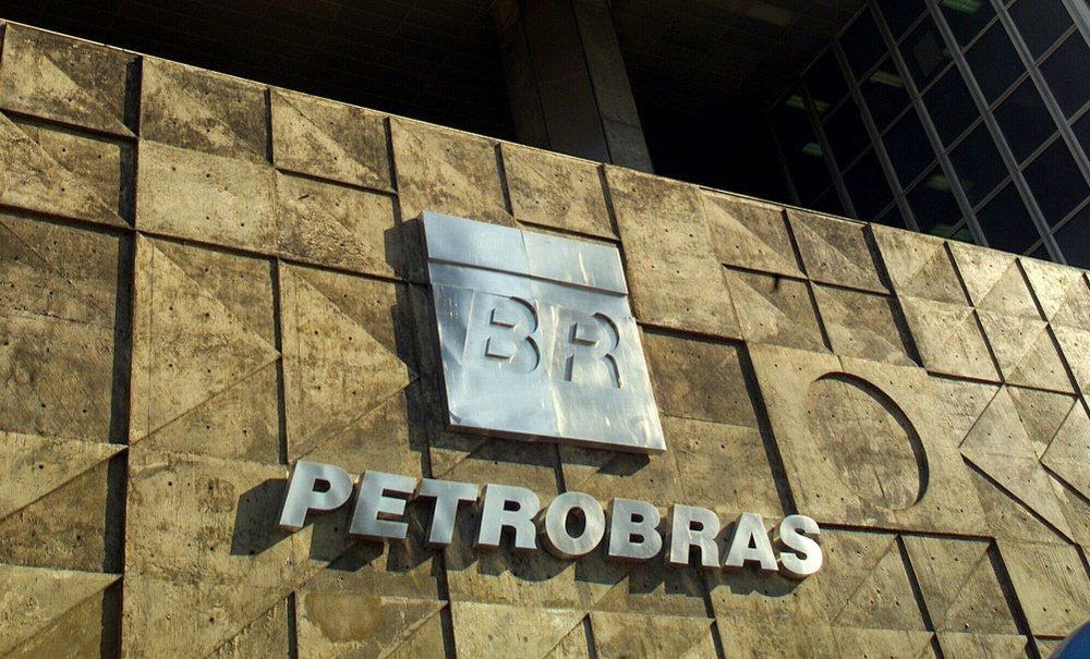 Resultado de imagem para Petrobras é a primeira estatal a pedir selo de sistema de governança