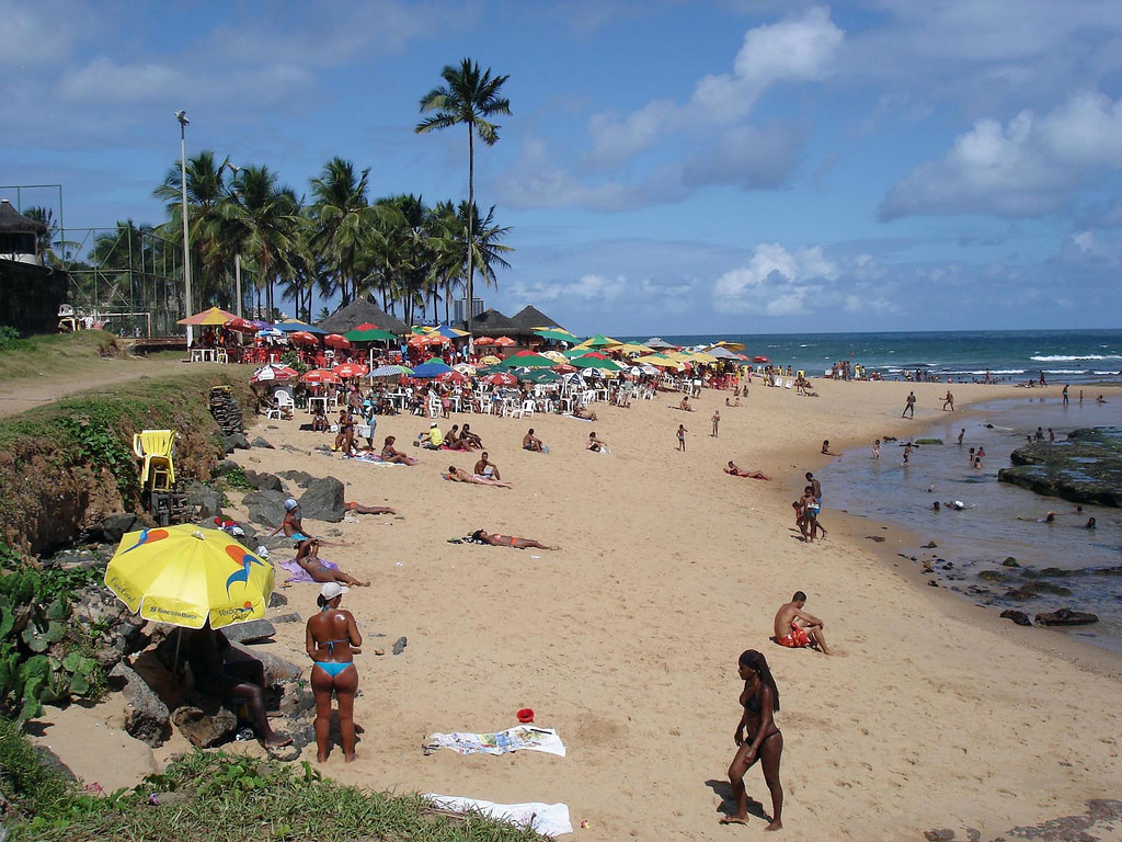 Resultado de imagem para fotos da praia de ondina