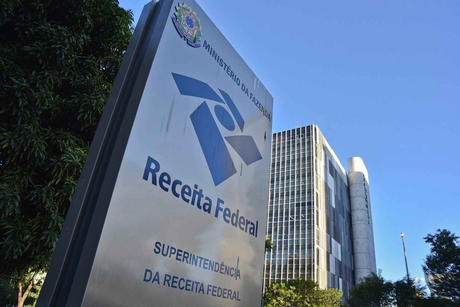 Resultado de imagem para Em 2018, Receita autuou R$ 186,87 bilhÃµes em tributos sonegados