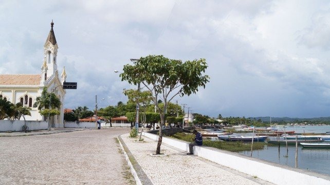 Resultado de imagem para CrianÃ§a Ã© encontrada morta em terreno baldio na cidade de Salinas das Margaridas