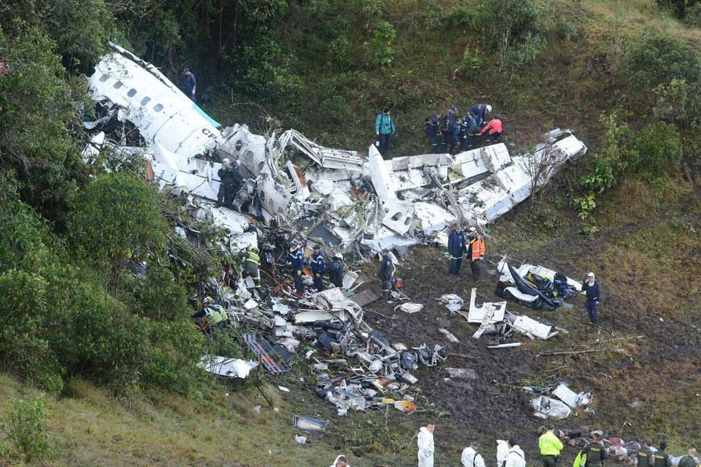 Avião acidentado que levava a Chapecoense à Colômbia (Foto: Luis Benavides/AP)