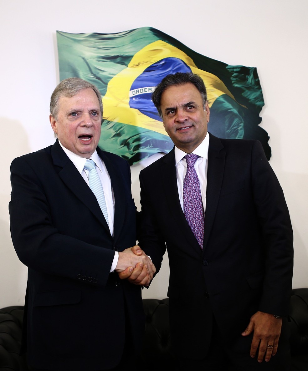 Tasso Jereissati e Aécio Neves durante a coletiva de imprensa no Senado (Foto: Wilton Junior, Estadão Conteúdo)