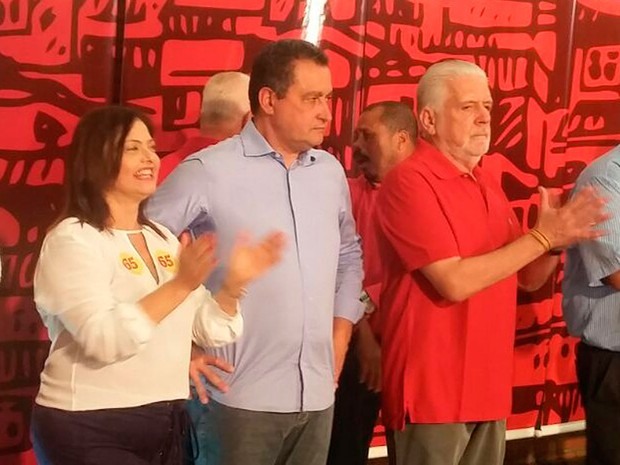 Alice Portugal confirma candidatura em convenção ao lado de Rui Costa e Jaques Wagner (Foto: Adriana Oliveira)