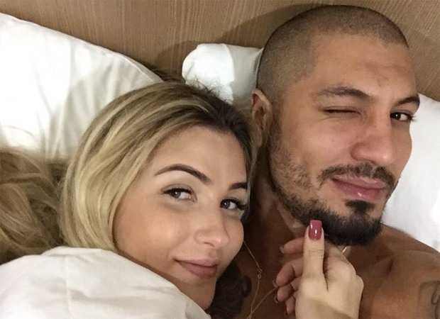 Aline Gotschalg e Fernando Medeiros (Foto: Reprodução/Twitter)