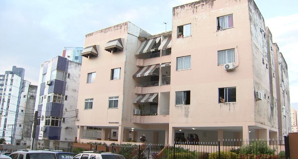 Apartamento onde corpo foi encontrado fica em prÃ©dio no bairro de Brotas, em Salvador â?? Foto: ReproduÃ§Ã£o/TV Bahia