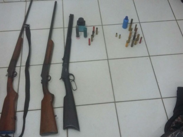 Índio foi preso por posse ilegal de arma de fogo na Bahia (Foto: Divulgação: Polícia Civil)