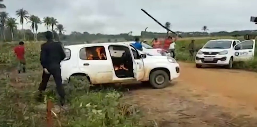 Homens atacaram equipes de seguranÃ§a apÃ³s aÃ§Ã£o de reintegraÃ§Ã£o de posse na BA â?? Foto: DivulgaÃ§Ã£o/TV Bahia