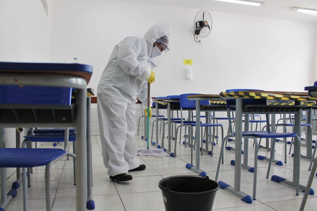 Escola do Paraná é higienizada durante a pandemia do coronavírus. — Foto: Divulgação/Seed-PR