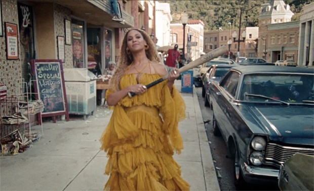 Beyoncé em vídeo do 'álbum visual' 'Lemonade' (Foto: Divulgação)