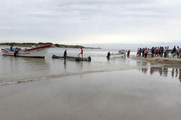 Resultado de imagem para Sete pessoas desaparecem em barco pesqueiro no RS