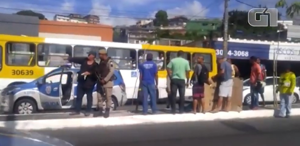 Por volta das 9h, policiais militares realizaram diligÃªncias em busca de suspeitos no local.  â?? Foto: Arquivo Pessoal