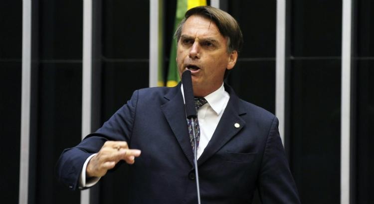 Resultado de imagem para Bolsonaro diz que na eleiÃ§Ã£o 'pesarÃ¡ sempre suspeiÃ§Ã£o de fraude'