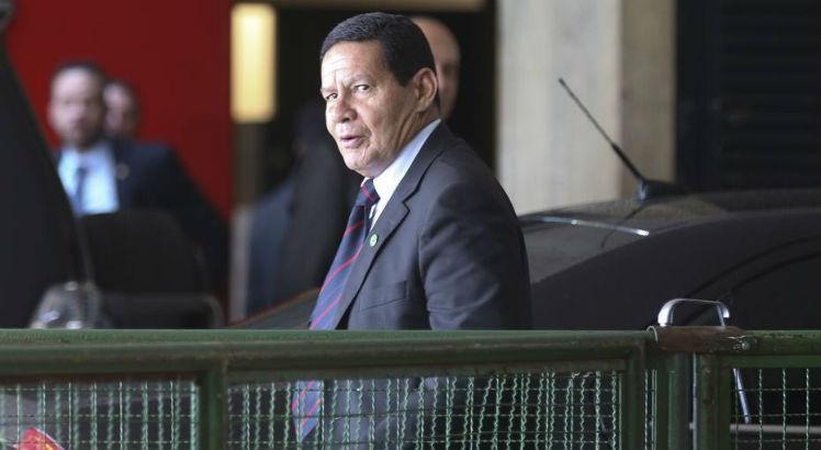 Resultado de imagem para MourÃ£o diz que novo governo deve preservar o nÃºcleo da Petrobras