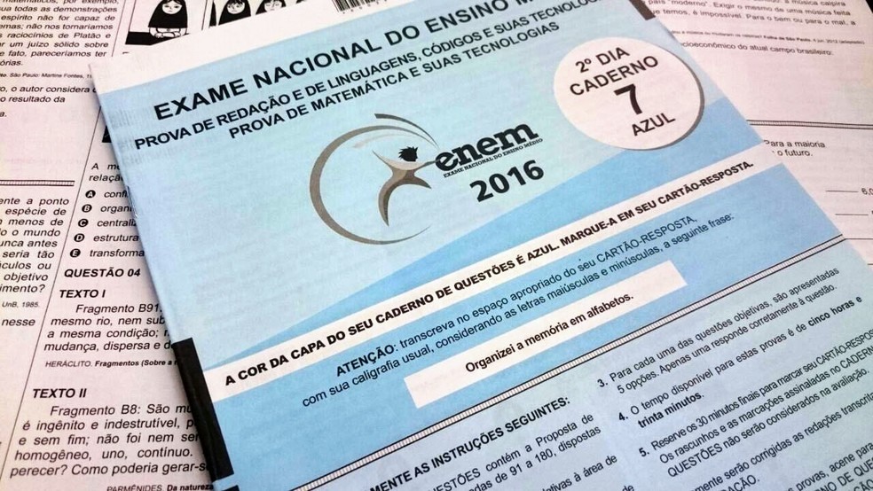 Cadernos do Enem 2016 (Foto: G1)