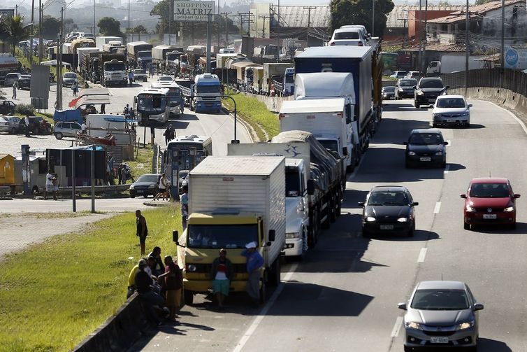 Resultado de imagem para EmpresÃ¡rios querem adiar aplicaÃ§Ã£o de multa na tabela do frete mÃ­nimo