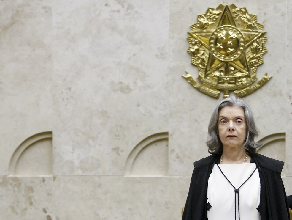 A presidente do STF, ministra CÃ¡rmen LÃºcia, durante sessÃ£o do tribunal em 4 de abril (Foto: Felipe Sampaio/SCO/STF)