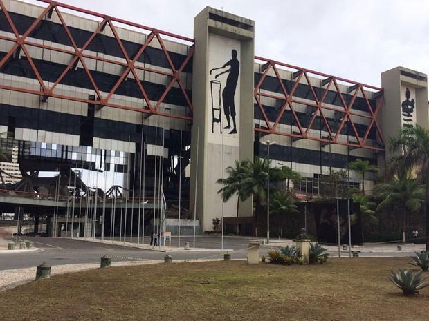 Centro de convenções passava por obras de recuperação (Foto: Adriana Oliveira/ TV Bahia)