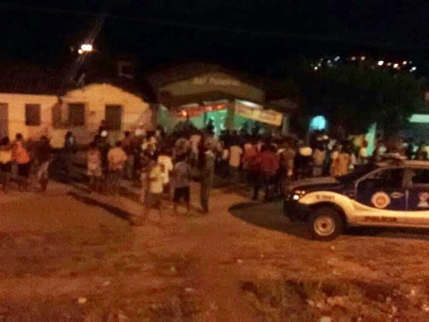 Três morrem e seis ficam feridos em ataque a bar na cidade de Jequié (Foto: Marcos Frahm/ Blog Marcos Frahm )